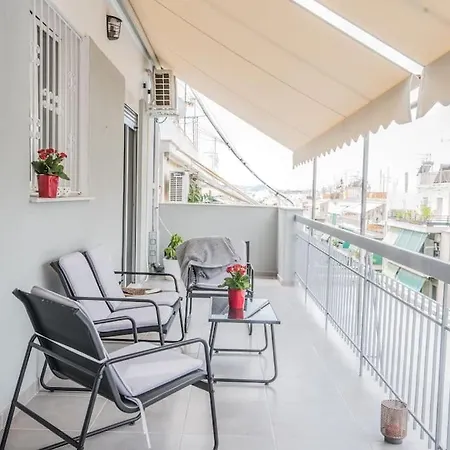 Sunlight Rooftop Apartment Athens